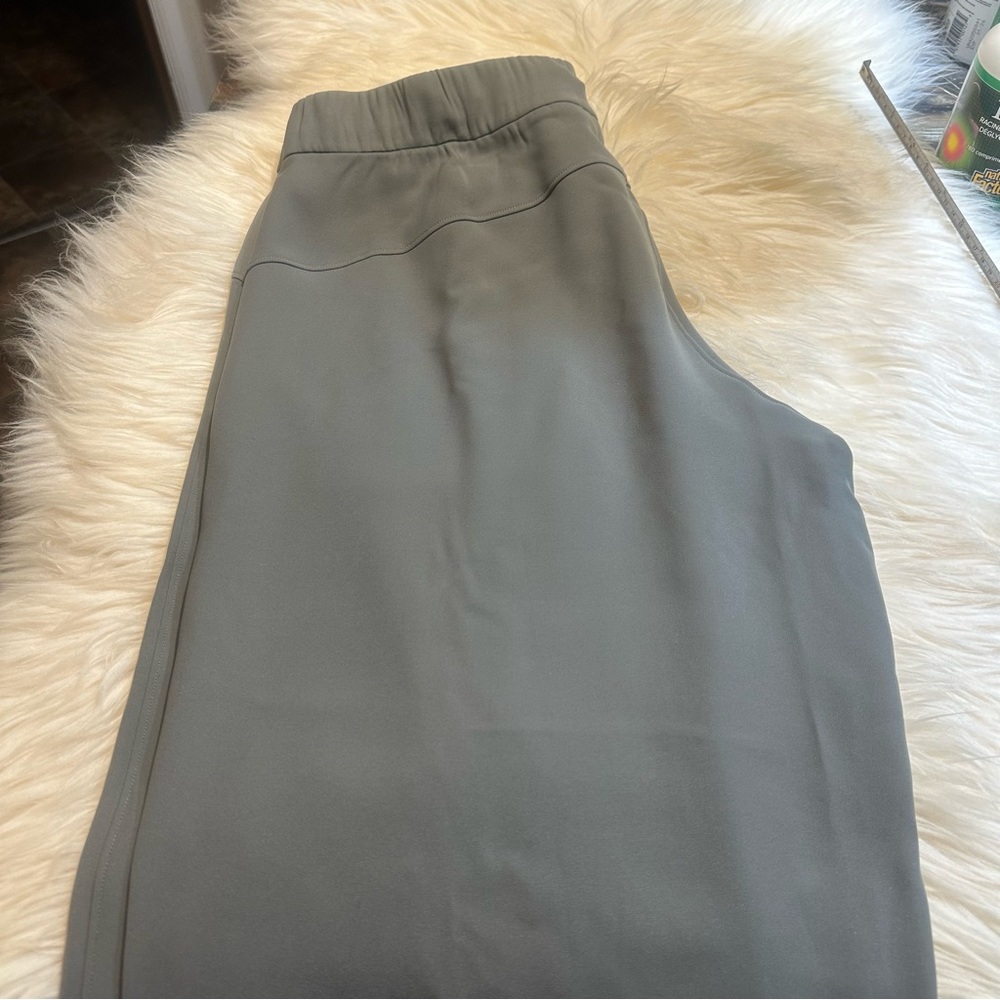 SALE!! On the fly wide leg. 7/8 length - Picture 5 of 13